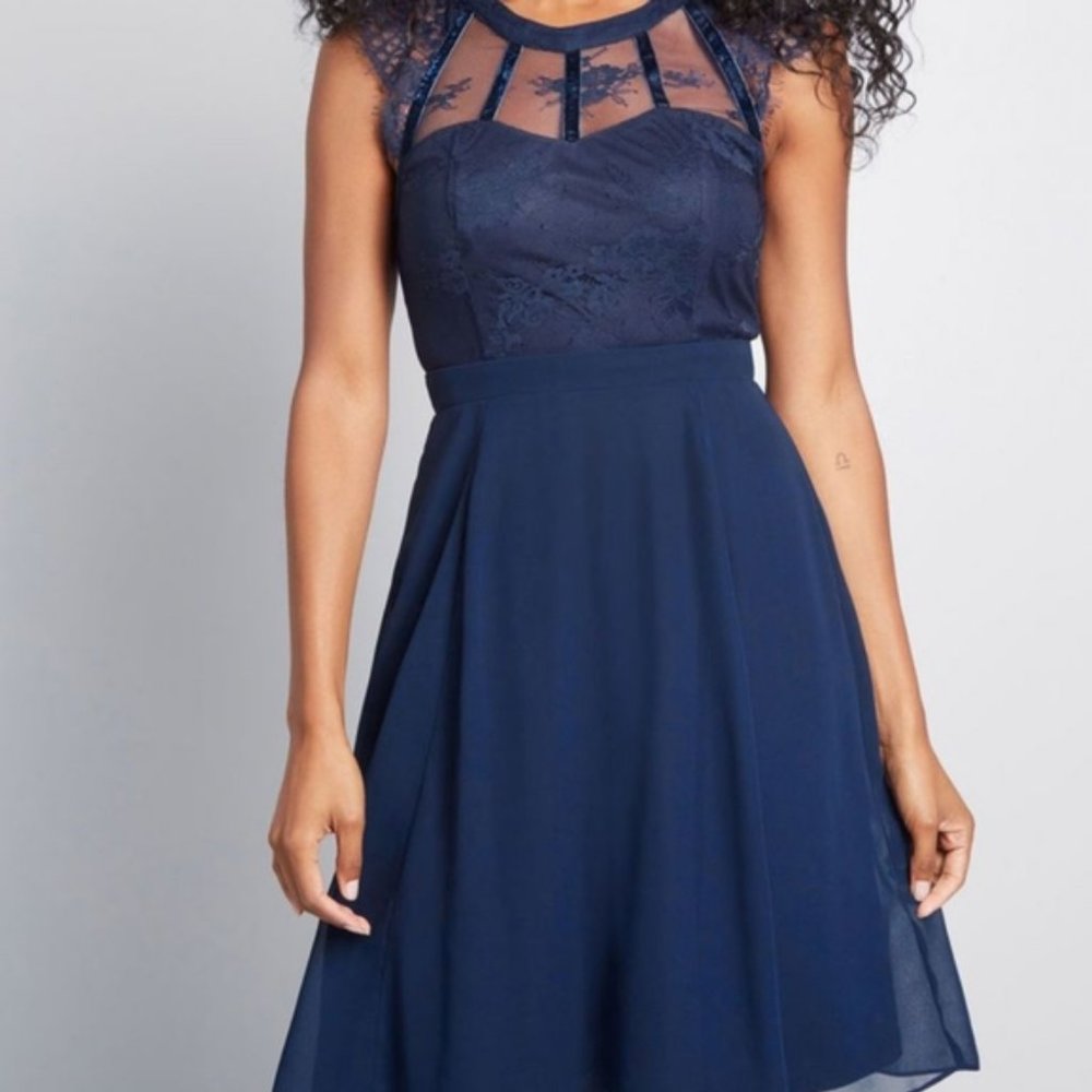 Modcloth Liza Luxe Sophisticated Spin Lace Med NWT